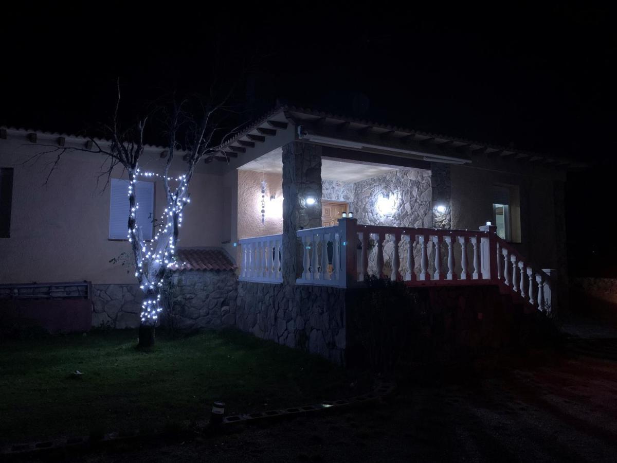 Villa Pancorbo Velayos Exteriér fotografie