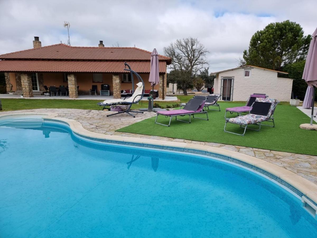 Villa Pancorbo Velayos Exteriér fotografie