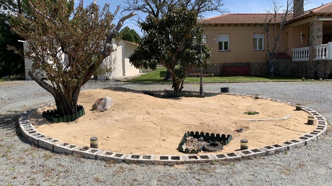 Villa Pancorbo Velayos Exteriér fotografie
