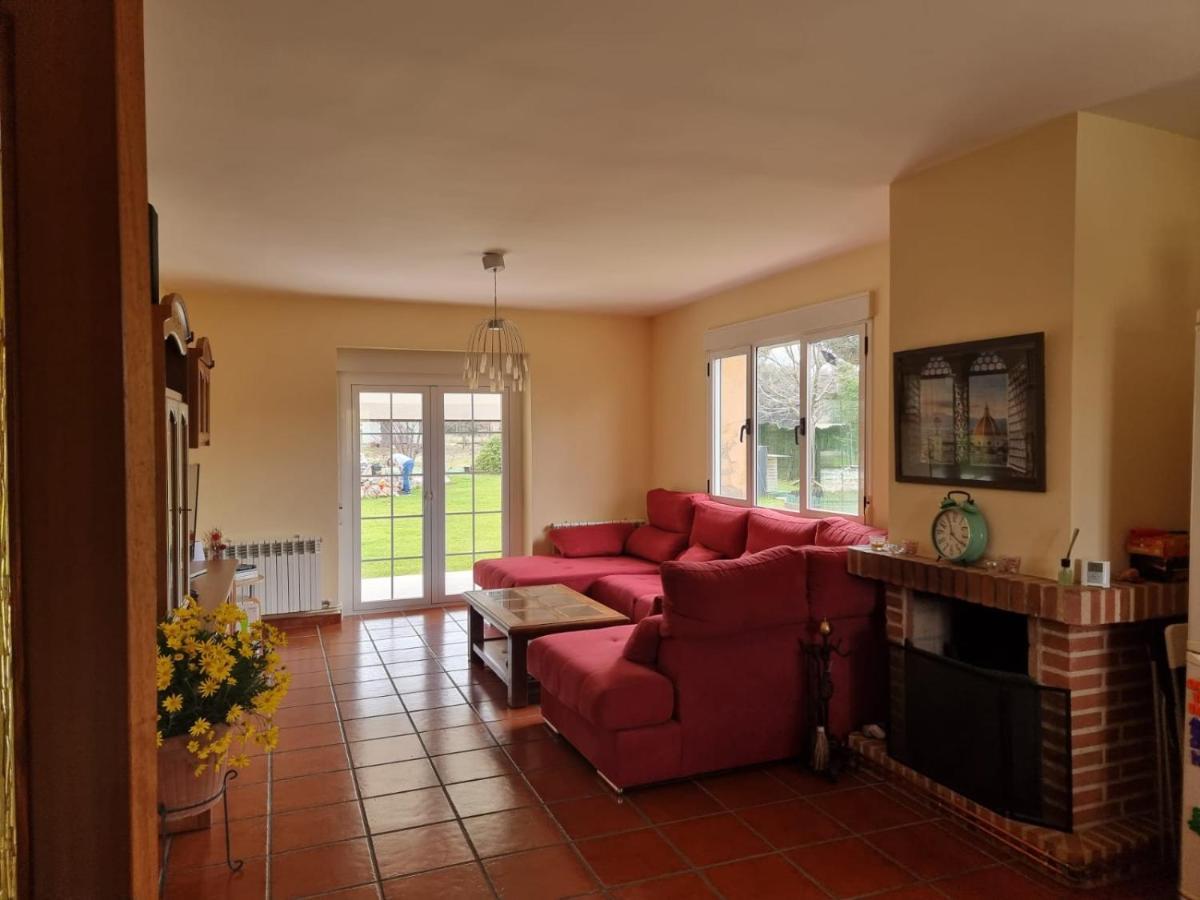 Villa Pancorbo Velayos Exteriér fotografie