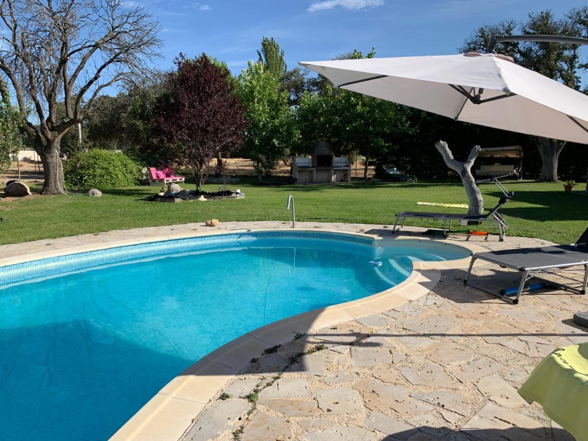 Villa Pancorbo Velayos Exteriér fotografie